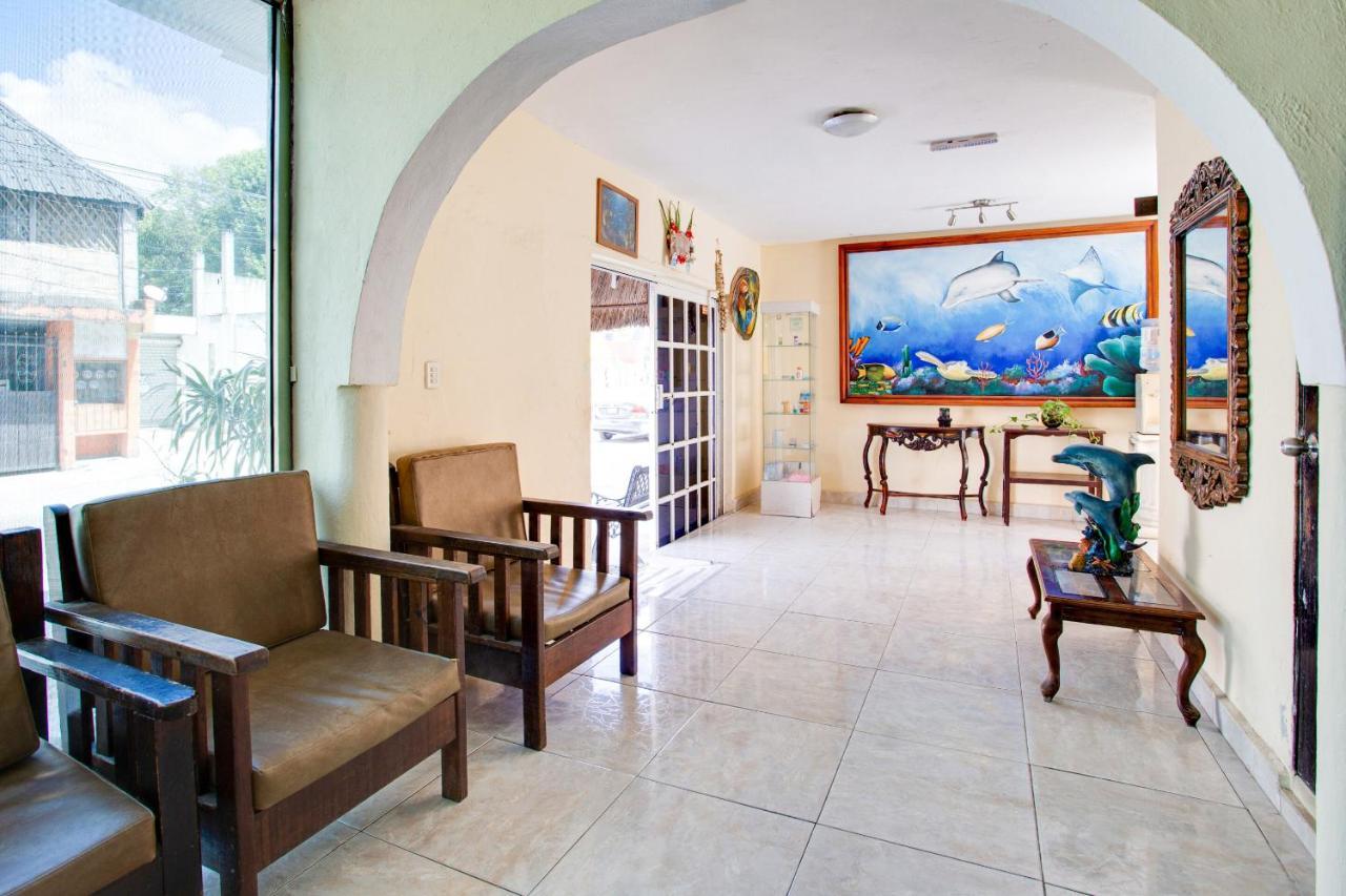 OYO Hotel Addy Tulum Pueblo Buitenkant foto