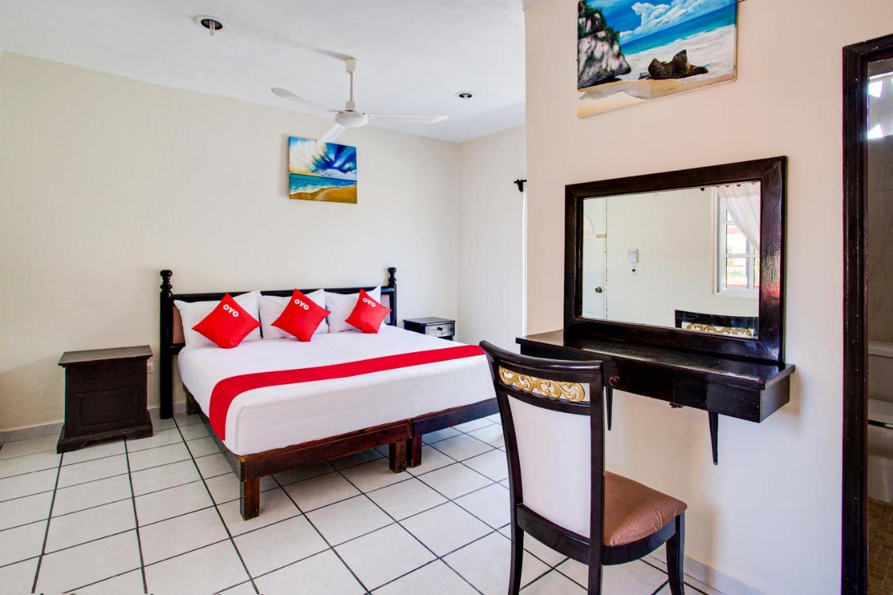 OYO Hotel Addy Tulum Pueblo Buitenkant foto