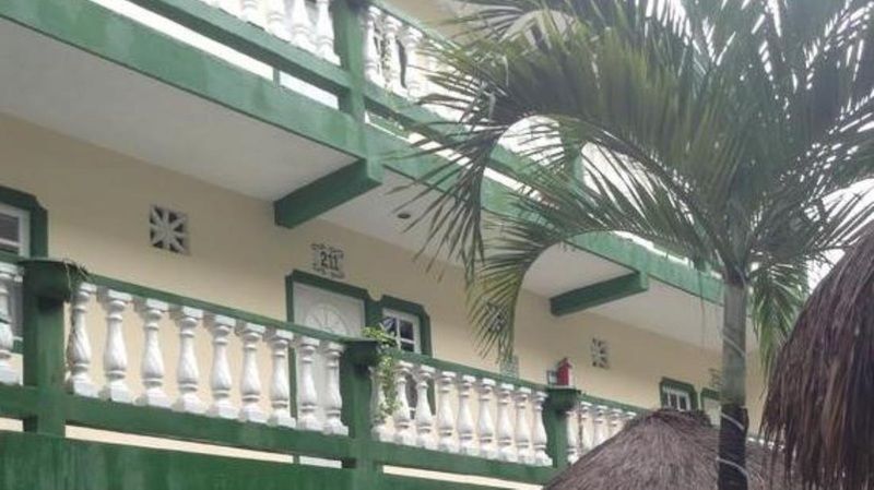 OYO Hotel Addy Tulum Pueblo Buitenkant foto