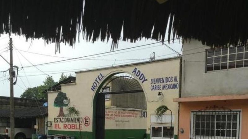 OYO Hotel Addy Tulum Pueblo Buitenkant foto